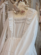 Load image into Gallery viewer, [Le Beau Temps Pre-order] Loire Valley Off-white Cotton One-piece
