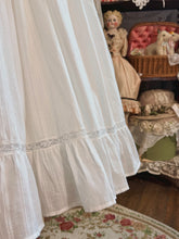 Load image into Gallery viewer, [Le Beau Temps Pre-order] Loire Valley Off-white Cotton One-piece
