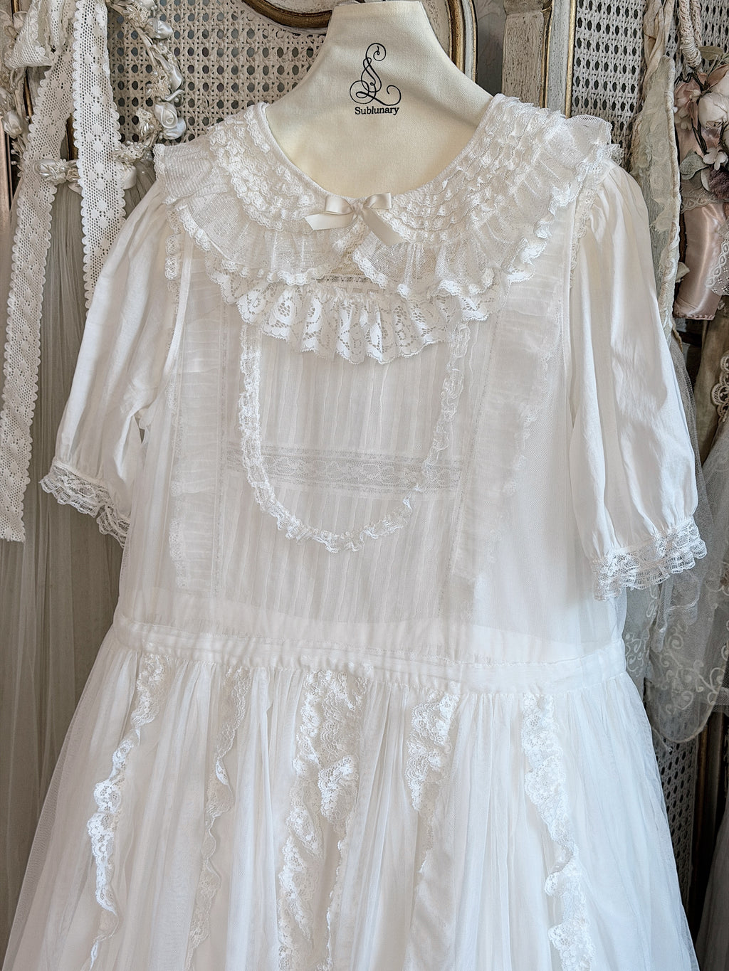 Loire Valley Off-white Cotton Collar