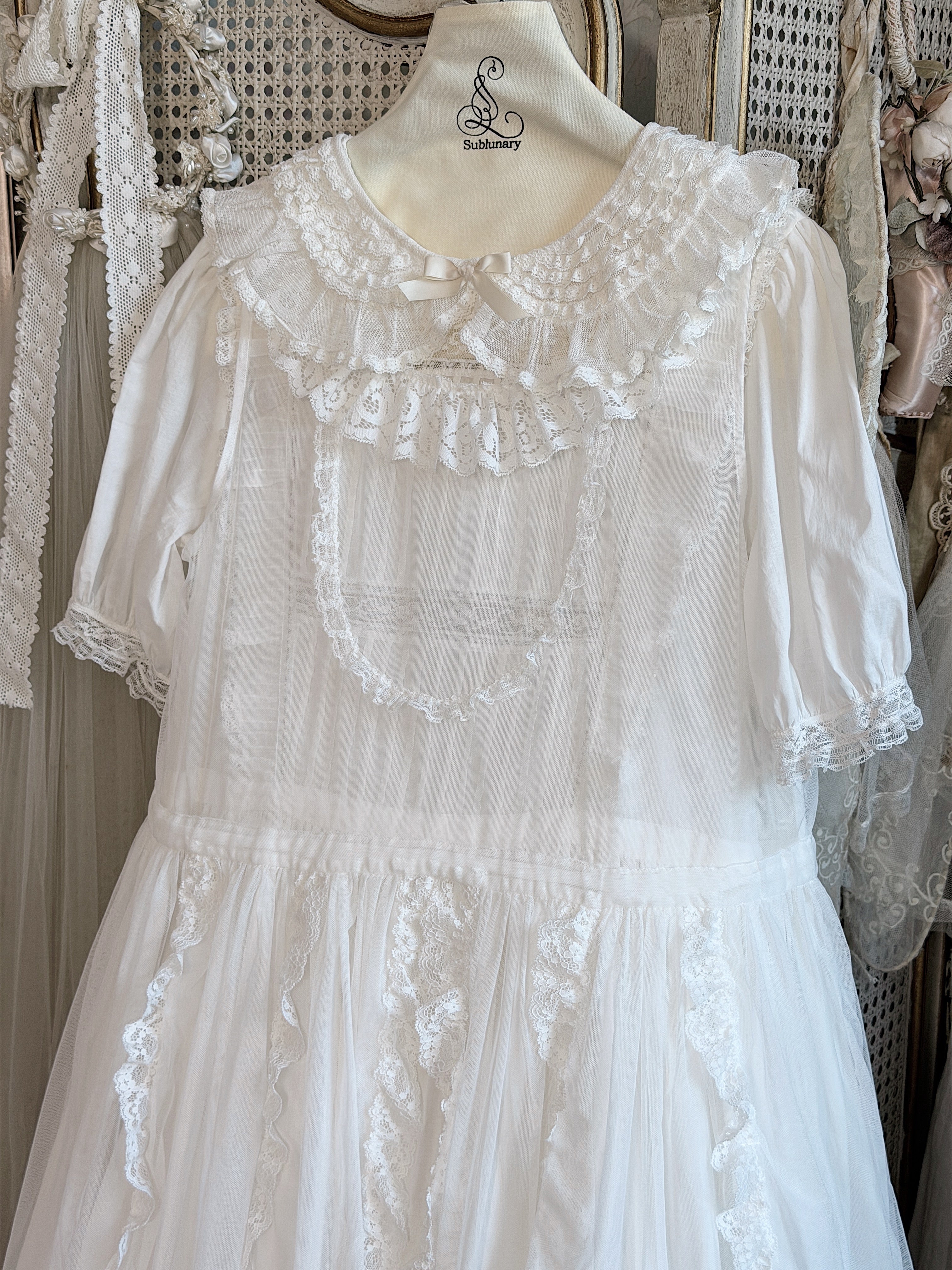 Loire Valley Off-white Cotton Collar