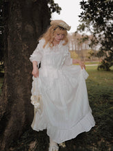 Load image into Gallery viewer, [Le Beau Temps Pre-order] Loire Valley Off-white Cotton One-piece
