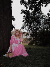 Load image into Gallery viewer, [Le Beau Temps Pre-order] Loire Valley Red Checks Cotton One-piece
