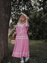 Load image into Gallery viewer, [Le Beau Temps Pre-order] Loire Valley Red Checks Cotton One-piece
