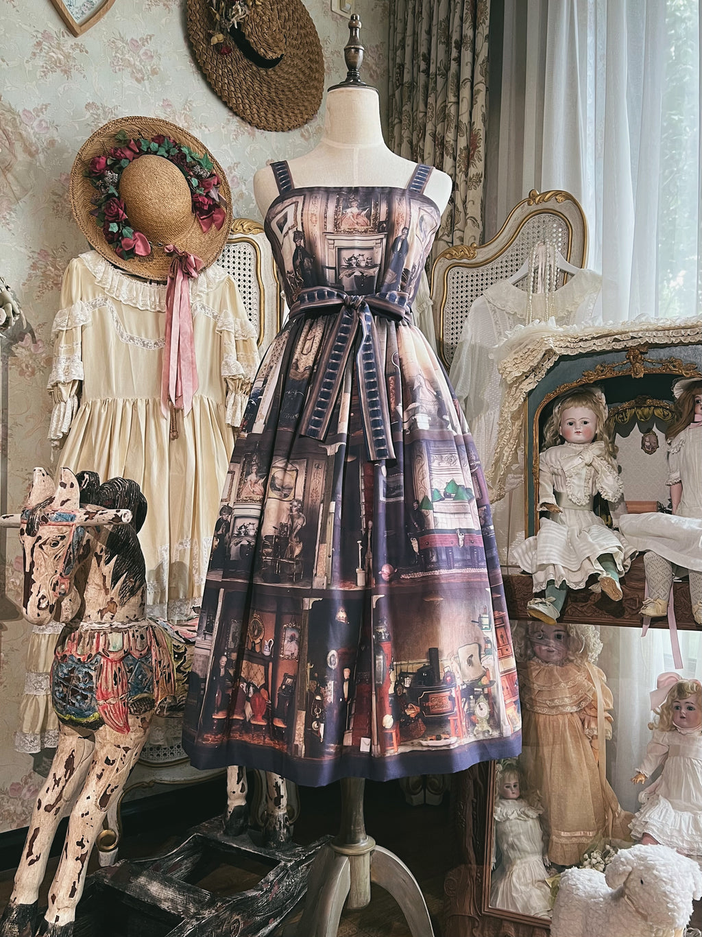 Antique Doll House JSK