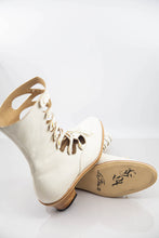 Load image into Gallery viewer, [Kitten&#39;s Ankles Pre-order] Antique Victorian-inspired style Boots [Limited Edition]
