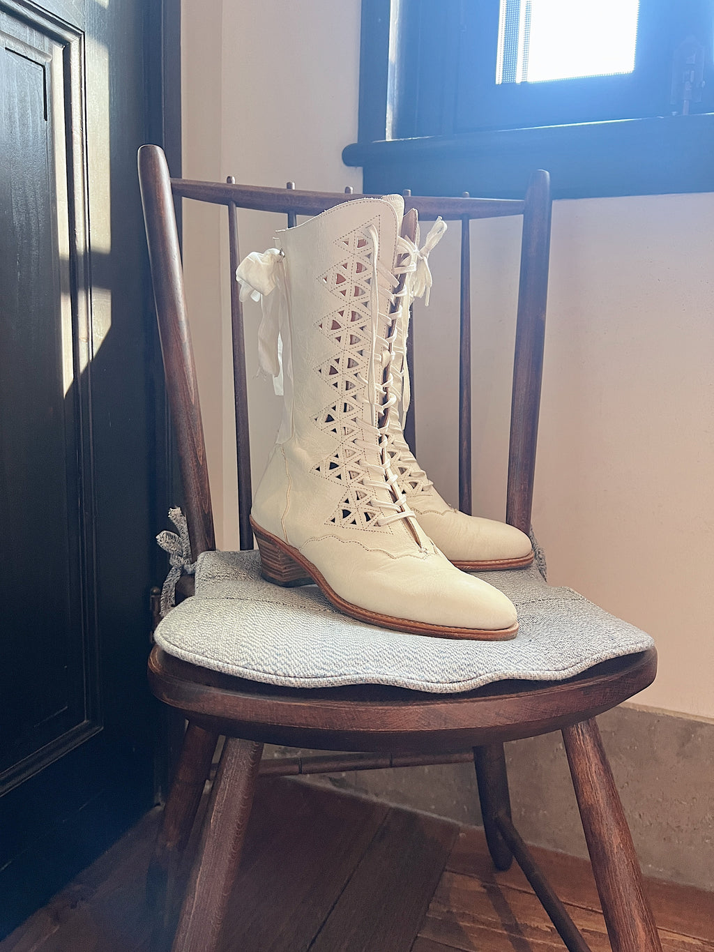 [Pre-order] Une Nuit Blanche Edwardian Era Antique-style Boots [Limited Edition]