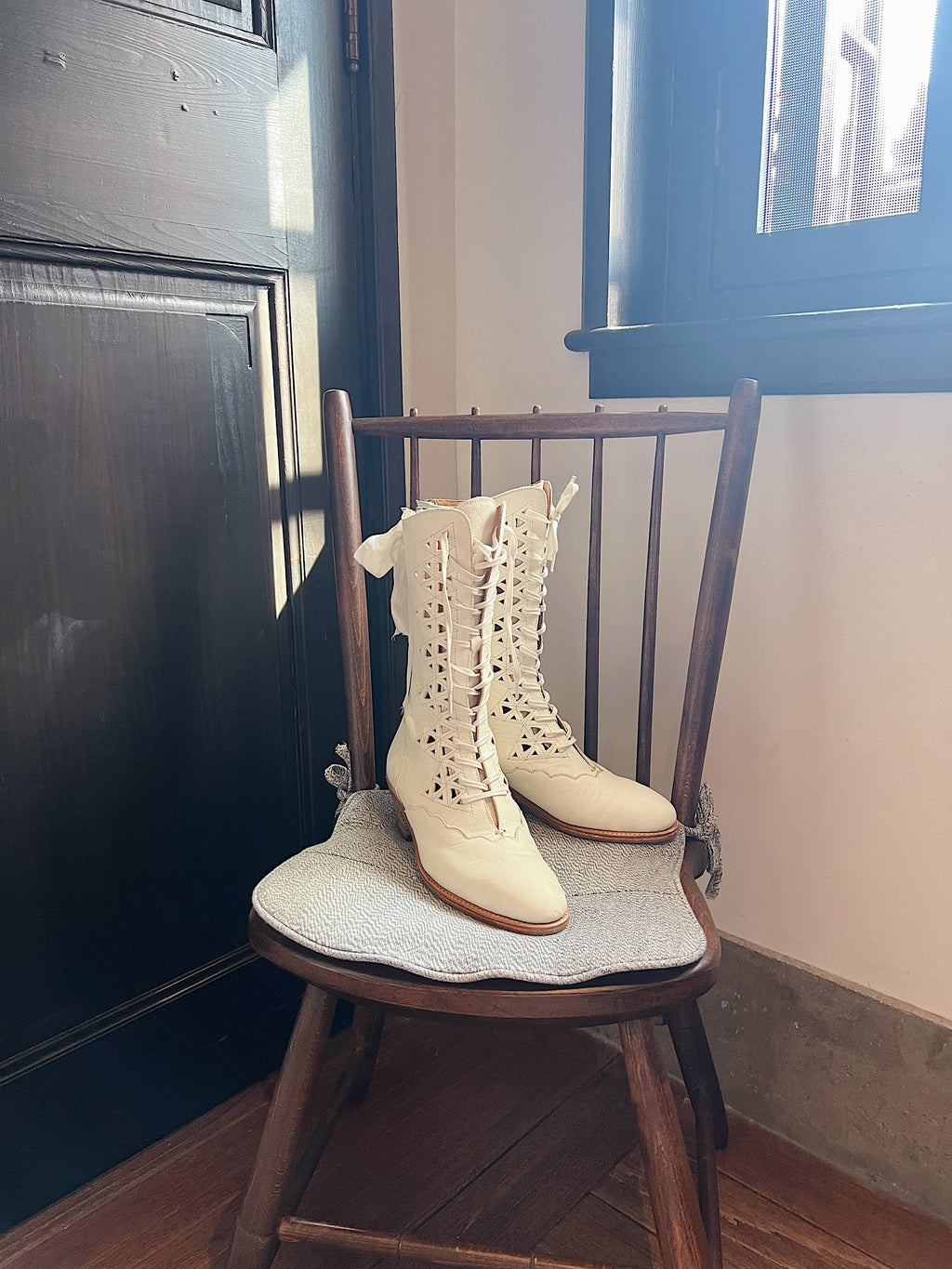 [Pre-order] Une Nuit Blanche Edwardian Era Antique-style Boots [Limited Edition]
