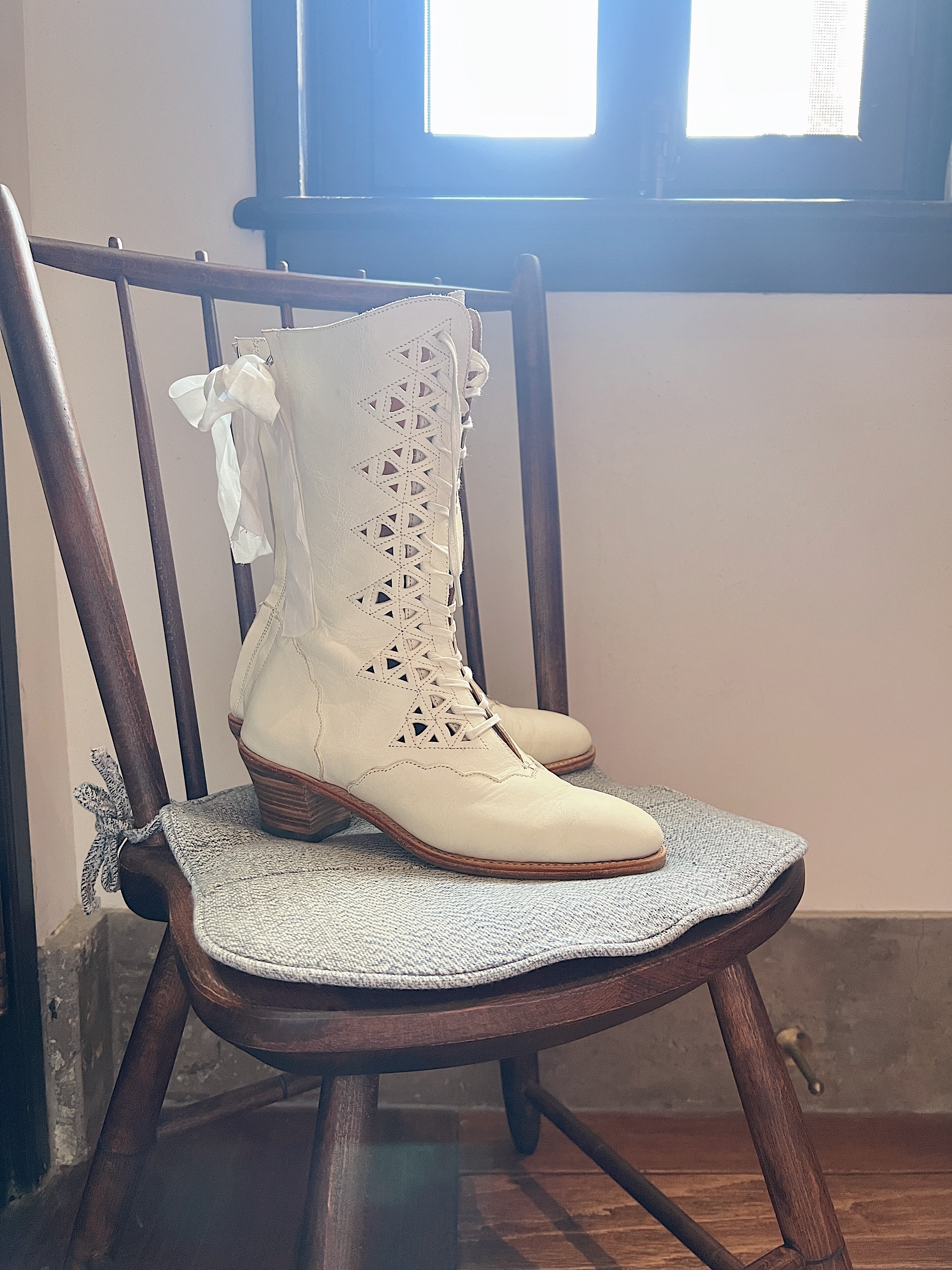 [Pre-order] Une Nuit Blanche Edwardian Era Antique-style Boots [Limited Edition]