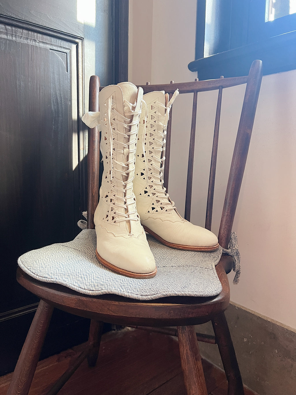 [Pre-order] Une Nuit Blanche Edwardian Era Antique-style Boots [Limited Edition]