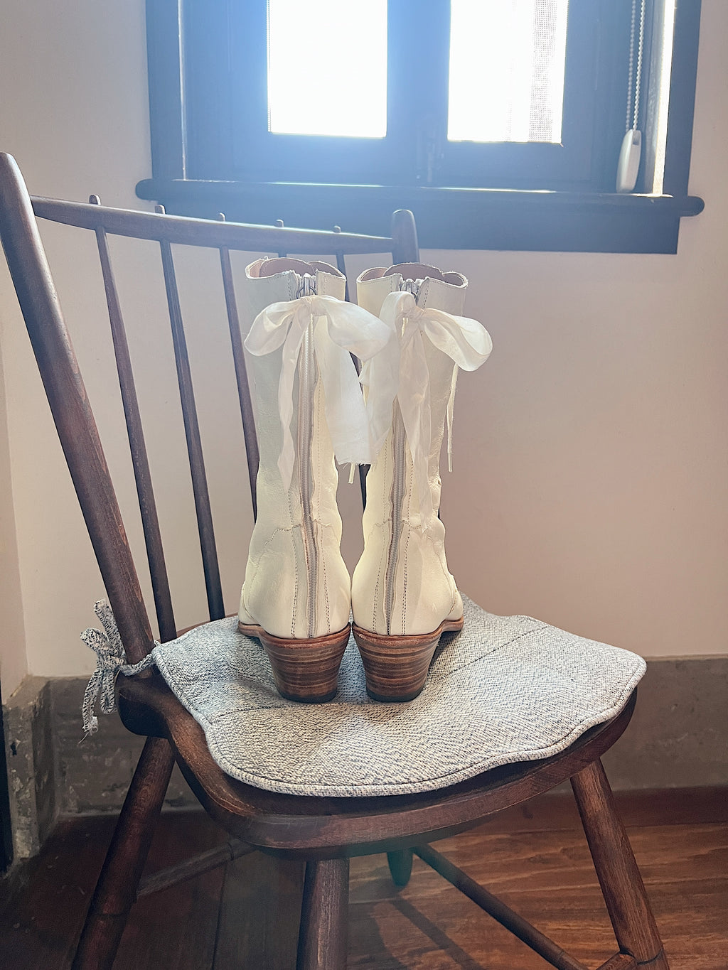 [Pre-order] Une Nuit Blanche Edwardian Era Antique-style Boots [Limited Edition]