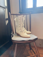 Load image into Gallery viewer, [Kitten&#39;s Ankles Pre-order] Une Nuit Blanche Edwardian Era Antique-style Boots [Limited Edition]
